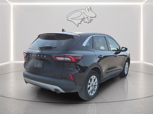 Used 2023 Ford Escape Active w/ Cold Weather Package FWD image 6