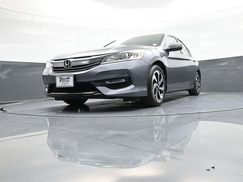 Certified 2017 Honda Accord EX-L image 26