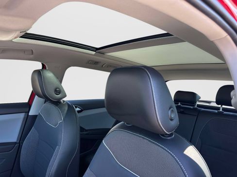 Certified 2023 Volkswagen Taos SE FWD image 15
