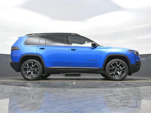 New 2026 Jeep Cherokee Overland image 16