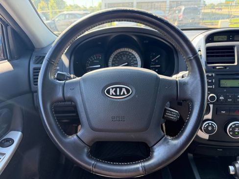 Used 2007 Kia Spectra5 SX FWD image 18