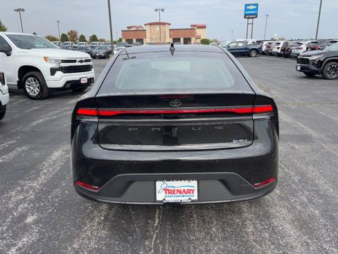 Used 2024 Toyota Prius LE image 5