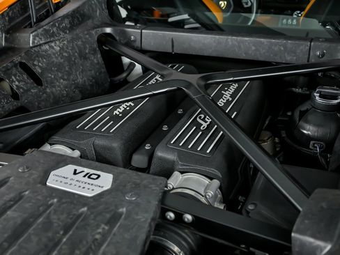 Used 2015 Lamborghini Huracan LP 610-4 image 17