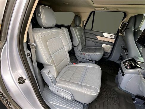 Used 2020 Lincoln Navigator L Black Label w/ Cargo Convenience Package image 27