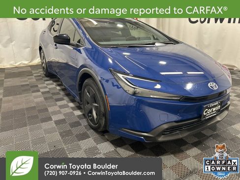 Used 2023 Toyota Prius LE image 1