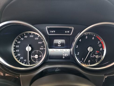Used 2015 Mercedes-Benz GL 450 4MATIC w/ Lighting Package image 35