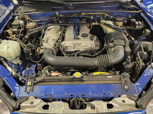 Used 1999 MAZDA MX-5 Miata RWD image 9