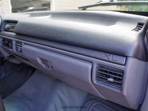 Used 1993 Ford F150 2WD Regular Cab image 26