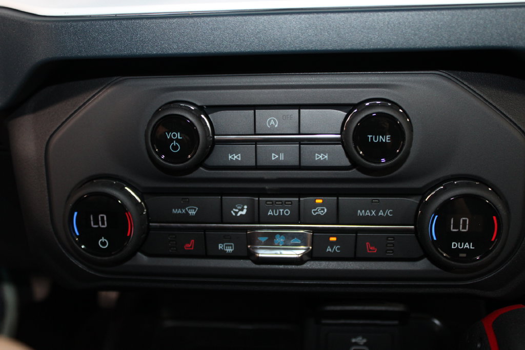 New 2026 Ford Bronco Heritage Edition AWD/4WD image 40