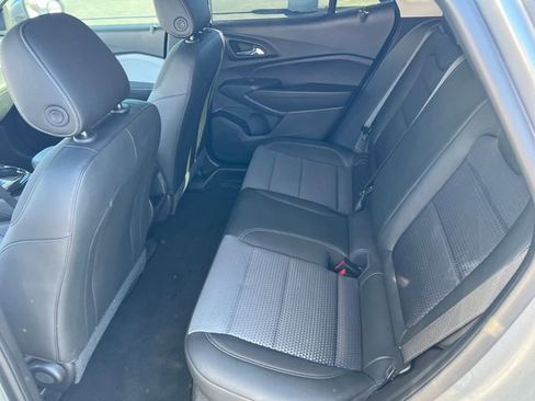 Certified 2025 Chevrolet Trax LT FWD image 21