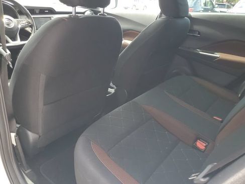 Used 2018 Nissan Kicks SR FWD image 32