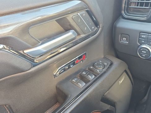 Used 2023 GMC Sierra 1500 AT4 w/ AT4 Premium Package image 11