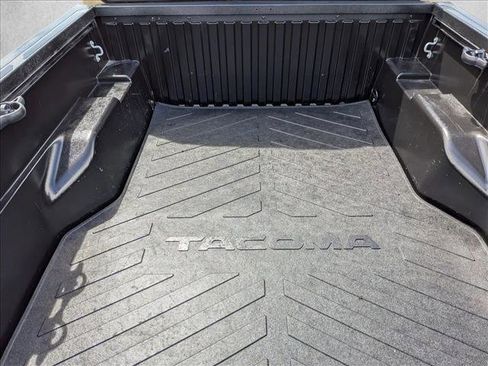 Used 2020 Toyota Tacoma SR5 image 6