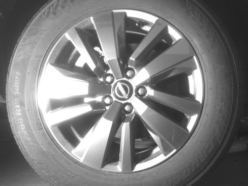 Used 2025 Nissan Pathfinder SV FWD image 15