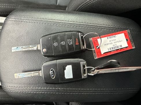 Used 2016 Kia Sportage LX image 4
