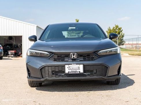Used 2025 Honda Civic Sport image 2