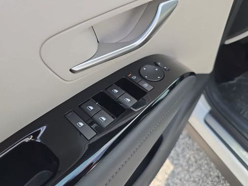 New 2026 Hyundai Tucson Limited FWD image 17
