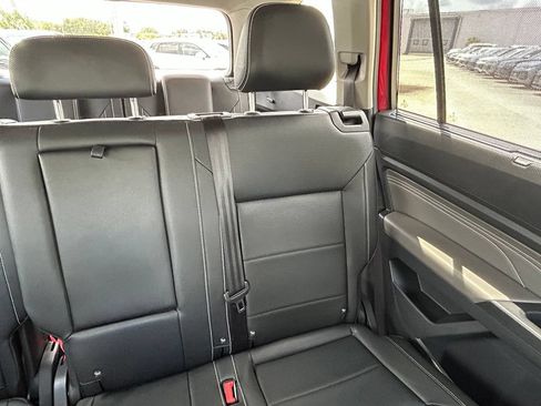 Certified 2023 Volkswagen Atlas SE FWD image 14