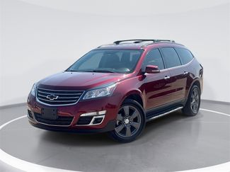Used 2017 Chevrolet Traverse LT image 1