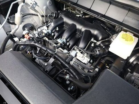 Certified 2025 Nissan Pathfinder SL FWD image 27