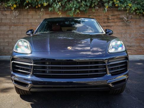 Used 2023 Porsche Cayenne Platinum Edition image 15