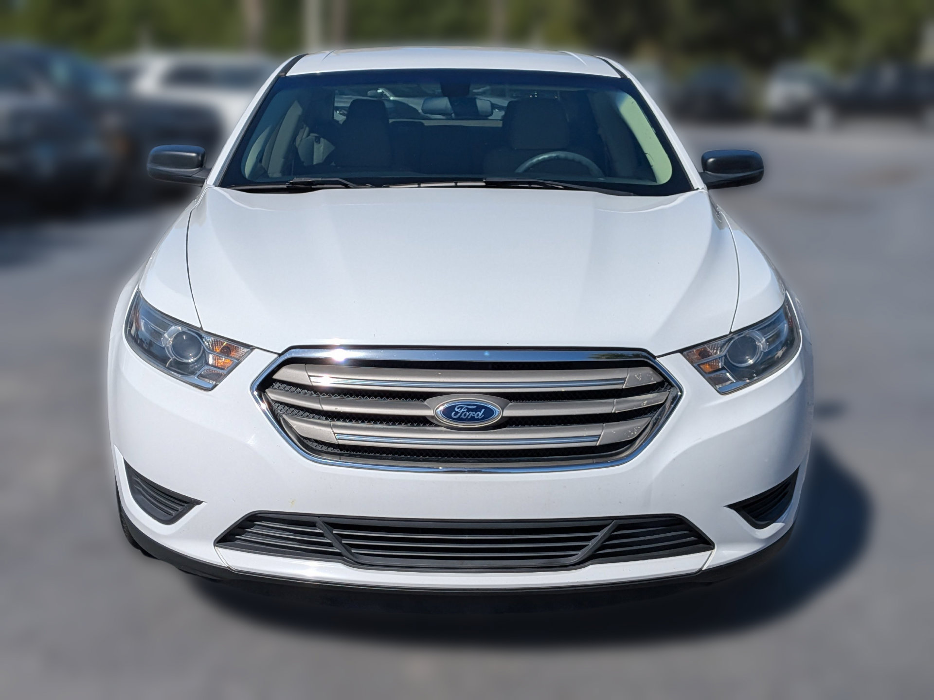 Used 2015 Ford Taurus SE FWD image 10