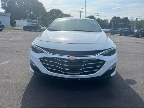 Used 2024 Chevrolet Malibu LT FWD image 3