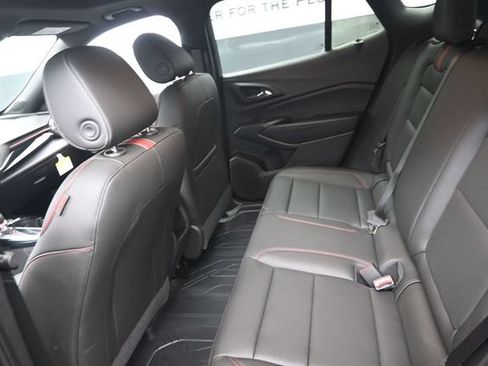 New 2026 Chevrolet Trax RS w/ Sunroof Package FWD image 9