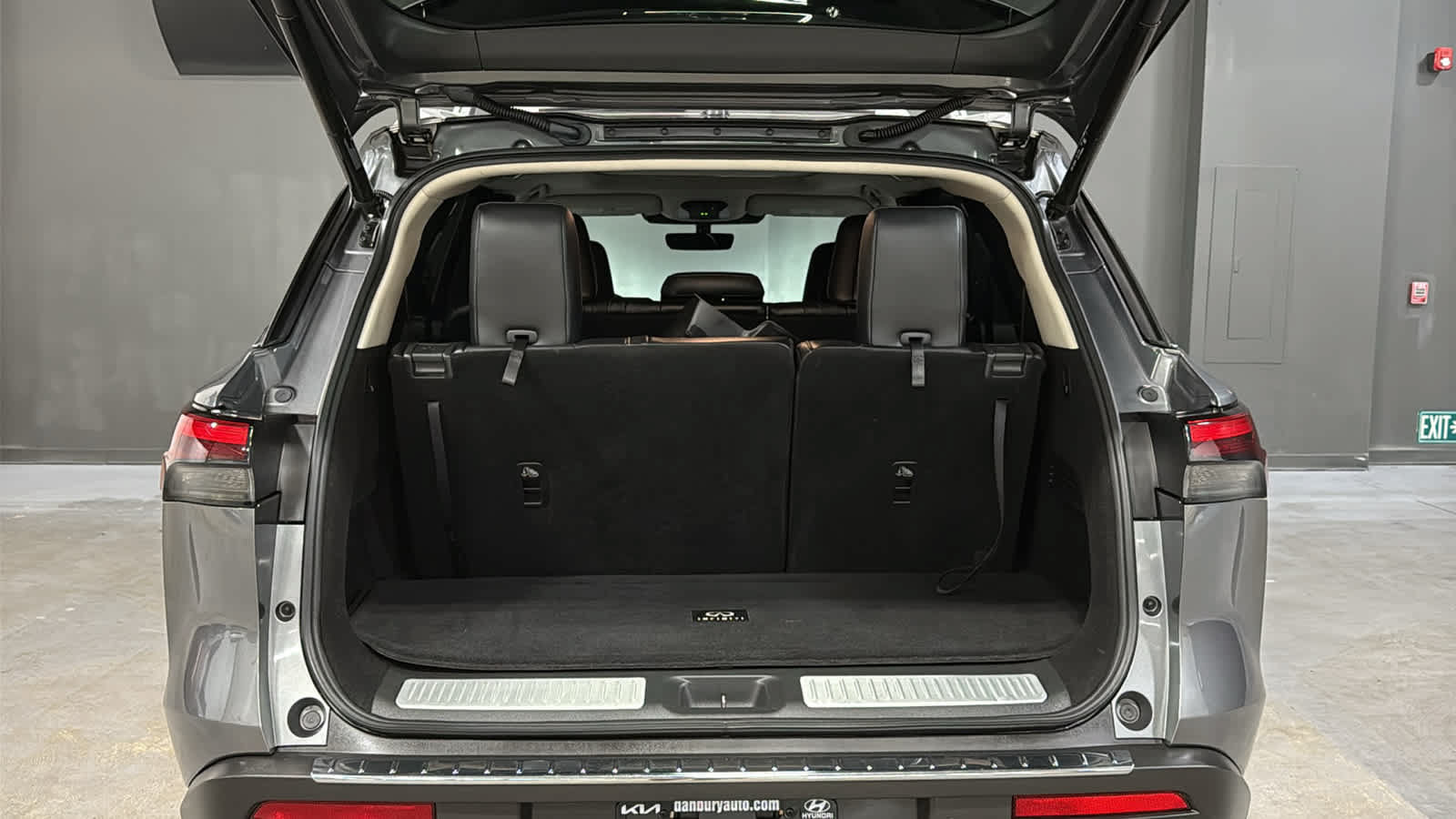 Used 2023 INFINITI QX60 Luxe w/ Cargo Package AWD/4WD image 25