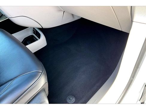 Certified 2024 Chrysler Pacifica Touring-L FWD image 45