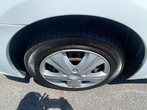 Used 2016 Nissan Sentra S FWD image 17