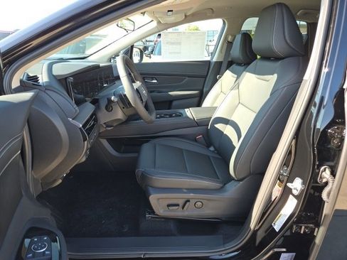 Certified 2025 Nissan Murano SV image 4