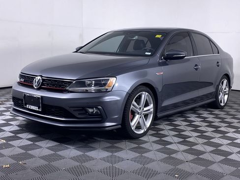 Used 2016 Volkswagen Jetta GLI SE image 17