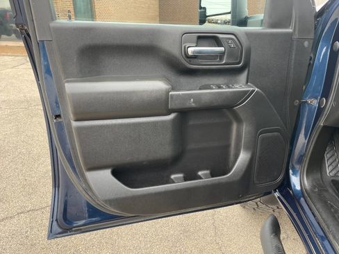 Used 2020 Chevrolet Silverado 2500 Custom w/ Custom Value Package image 16