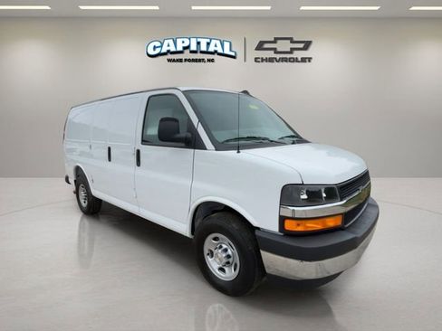 New 2025 Chevrolet Express 2500 Work Van w/ Driver Convenience Package image 7
