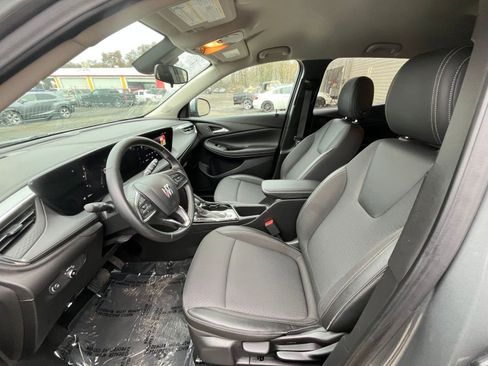 Used 2025 Buick Encore GX Preferred image 24