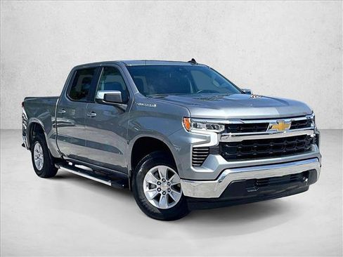 Used 2025 Chevrolet Silverado 1500 LT RWD image 12