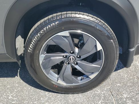 Certified 2024 Nissan Rogue SV image 9