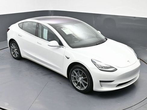 Used 2018 Tesla Model 3 Long Range image 44