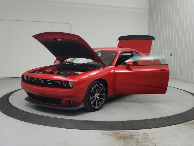 Used 2018 Dodge Challenger R/T Scat Pack w/ Leather Interior Group RWD image 12