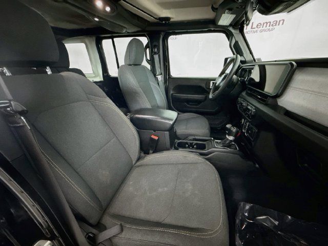 Used 2024 Jeep Wrangler Unlimited Sport AWD/4WD image 26