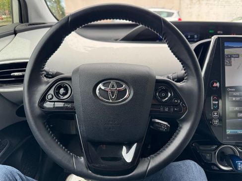 Used 2022 Toyota Prius Prime XLE FWD image 14