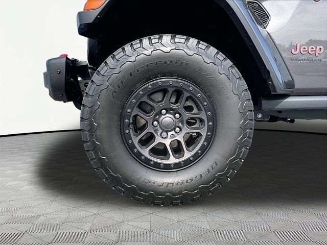 Used 2022 Jeep Wrangler Unlimited Rubicon w/ Xtreme Recon 35" Tire Package AWD/4WD image 7