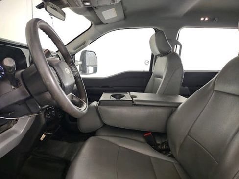 Used 2024 Ford F250 XL image 11