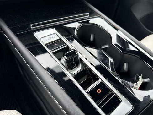 Used 2024 Volkswagen Atlas Cross Sport SEL Premium R-Line image 20