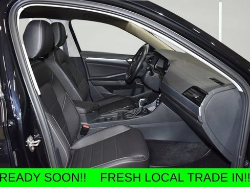 Used 2023 Volkswagen Jetta SE FWD image 11
