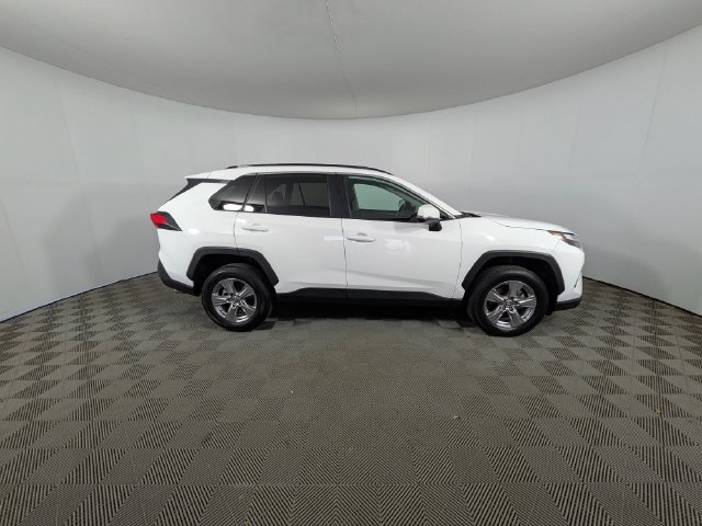Used 2025 Toyota RAV4 XLE FWD image 30