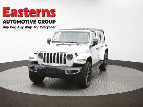 Used 2023 Jeep Wrangler Unlimited Sahara AWD/4WD image 58
