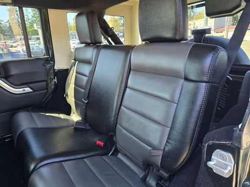 Used 2011 Jeep Wrangler Unlimited Sahara w/ Dual Top Group image 18