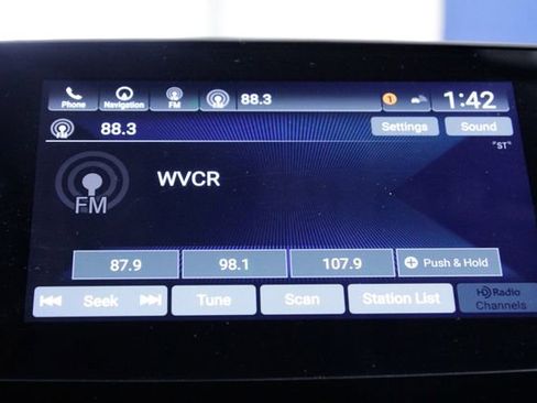 Certified 2022 Honda Pilot Touring image 39